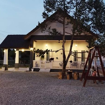 D'Lamar Homestay Pendang Екстер'єр фото