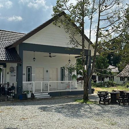 D'Lamar Homestay Pendang Екстер'єр фото