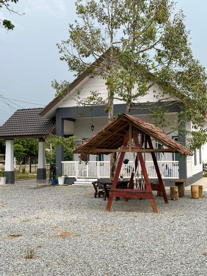 D'Lamar Homestay Pendang Екстер'єр фото