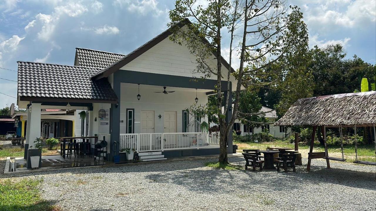 D'Lamar Homestay Pendang Екстер'єр фото