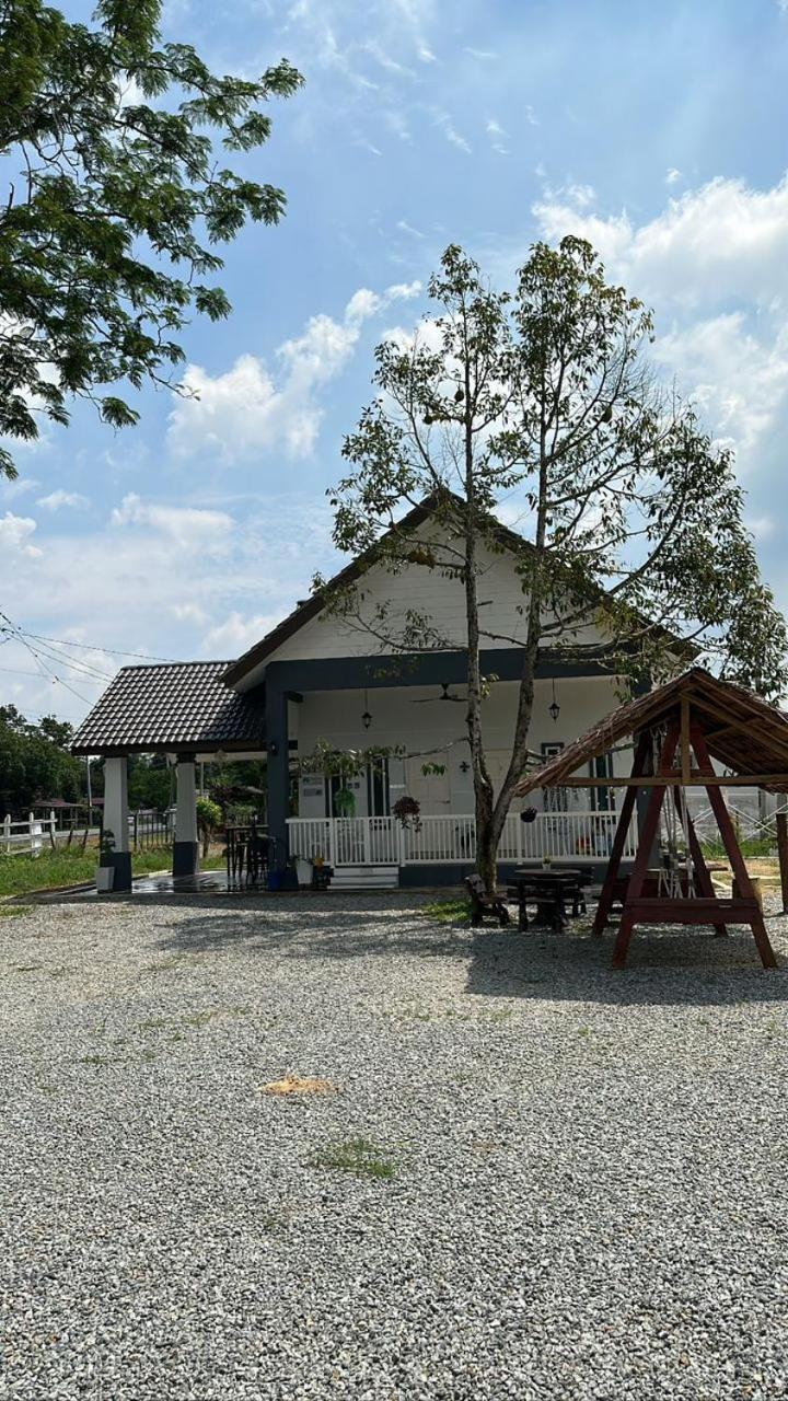 D'Lamar Homestay Pendang Екстер'єр фото
